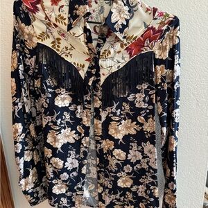 Gimmicks from Buckle- Floral Western Fringe Blouse